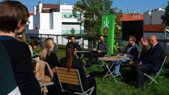 EKOFILM se letos věnuje ovzduší. EKOFILM se letos věnuje ovzduší.