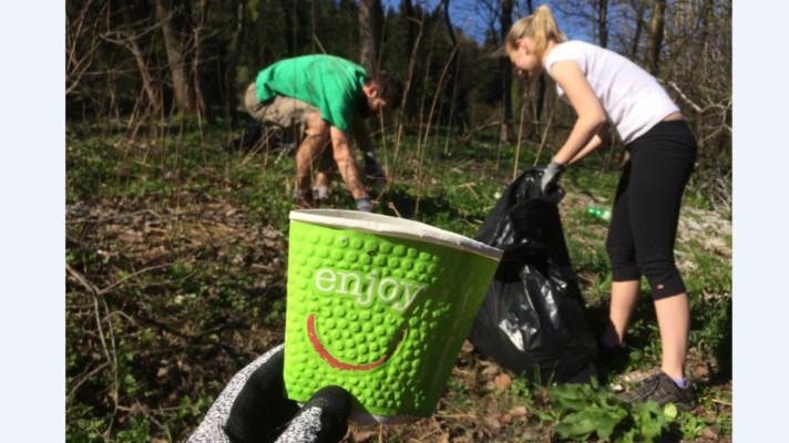 Do úklidových akcí v ČR se letos zapojil rekordní počet lidí Do úklidových akcí v ČR se letos zapojil rekordní počet lidí