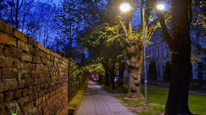 Jak ušetřit na pouličním osvětlení? Jak ušetřit na pouličním osvětlení?