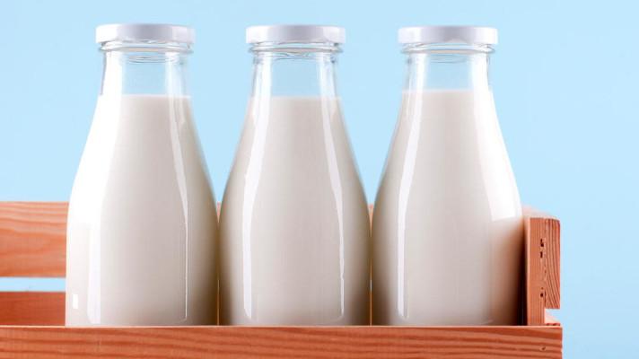 Návrat mléka do vratných lahví Návrat mléka do vratných lahví