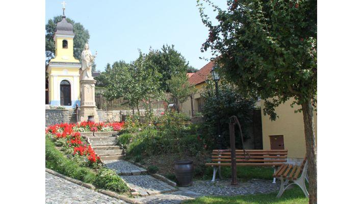 Do obcí míří peníze na pitnou vodu, elektromobily i šetrné veřejné osvětlení Do obcí míří peníze na pitnou vodu, elektromobily i šetrné veřejné osvětlení