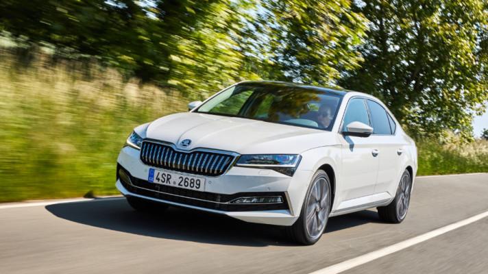 Elektrická budoucnost značky ŠKODA startuje, zahájen předprodej elektrifikovaných modelů CITIGOe iV a SUPERB iV Elektrická budoucnost značky ŠKODA startuje, zahájen předprodej elektrifikovaných modelů CITIGOe iV a SUPERB iV