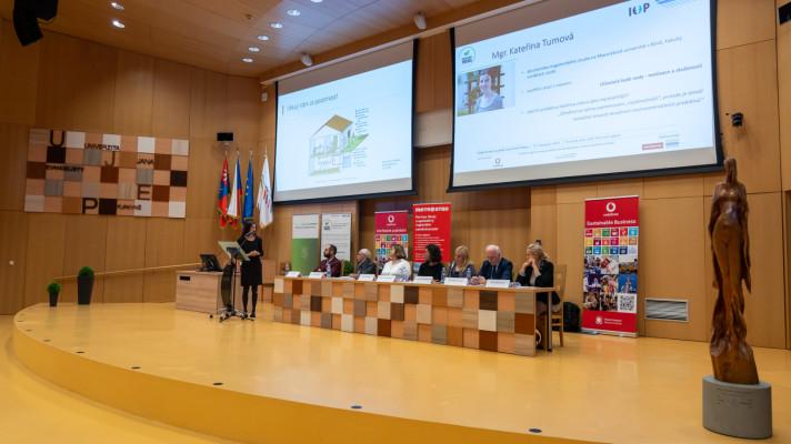 Vodafone ocenil nejlepší absolventskou práci v oblasti životního prostředí Vodafone ocenil nejlepší absolventskou práci v oblasti životního prostředí