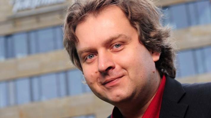 Komunikace vozidel s okolím je základem pro nástup autonomního řízení. Aplikaci, která to umí, už můžete vyzkoušet i u nás! Komunikace vozidel s okolím je základem pro nástup autonomního řízení. Aplikaci, která to umí, už můžete vyzkoušet i u nás!