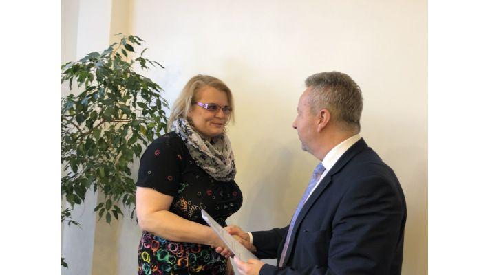 Ústečtí starostové dostali od ministra Brabce dotace na kotlíkové půjčky Ústečtí starostové dostali od ministra Brabce dotace na kotlíkové půjčky