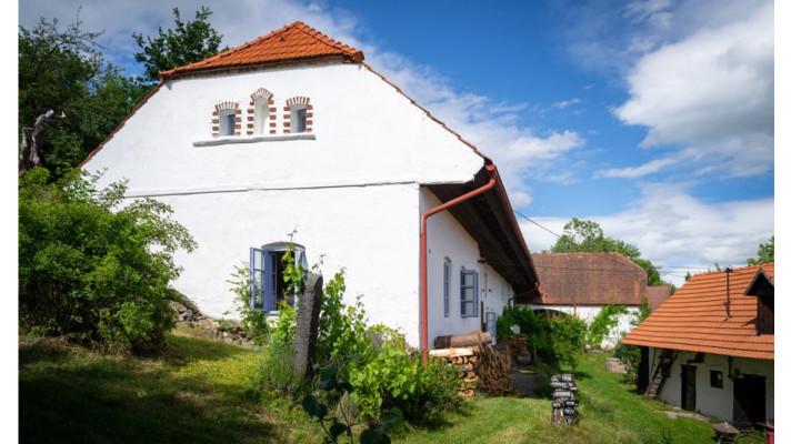 Adapterra Awards - Hospodaření s vodou na Máchově statku Adapterra Awards - Hospodaření s vodou na Máchově statku