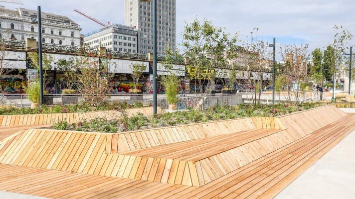 Vídeň otevřela plovoucí zahrady a chladící park Vídeň otevřela plovoucí zahrady a chladící park