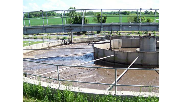 Ministr Brabec: Do obcí posíláme dalších 700 milionů, především na vodohospodářské projekty Ministr Brabec: Do obcí posíláme dalších 700 milionů, především na vodohospodářské projekty