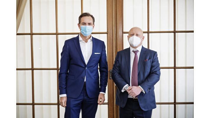 ŠKODA AUTO a energetická společnost ČEZ postaví v závodě v Mladé Boleslavi další fotovoltaickou elektrárnu ŠKODA AUTO a energetická společnost ČEZ postaví v závodě v Mladé Boleslavi další fotovoltaickou elektrárnu