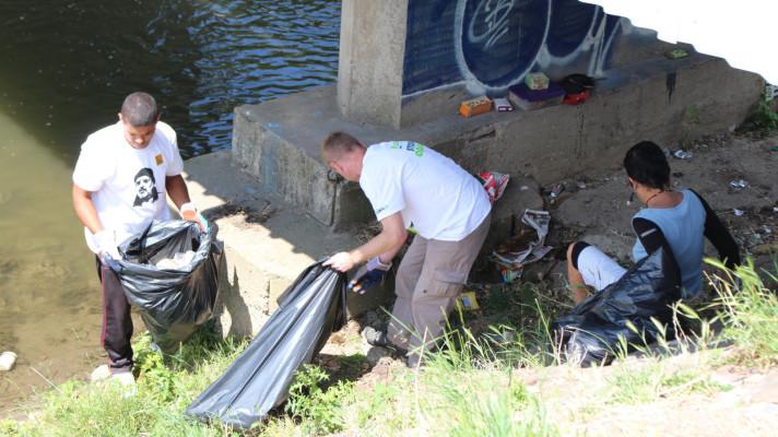 Plzeň likviduje černé skládky, které mají na svědomí bezdomovci