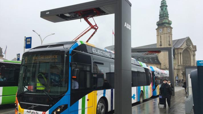 ABB představí standard rychlého nabíjení elektrobusů OppCharge ABB představí standard rychlého nabíjení elektrobusů OppCharge