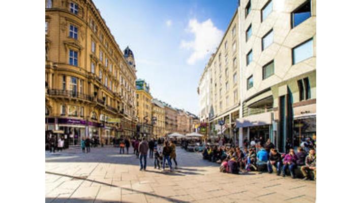 Vídeň: Přeměna frekventované ulice na pěší zónu a shared space