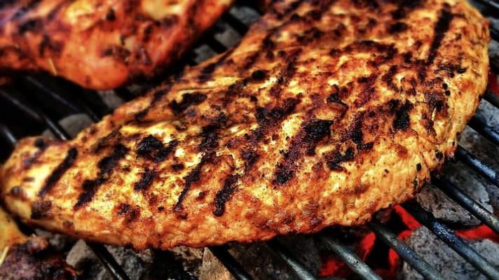 Maso z pralesa na našem trhu? Zdravotní riziko, proti kterému Evropa musí zakročit! Maso z pralesa na našem trhu? Zdravotní riziko, proti kterému Evropa musí zakročit!