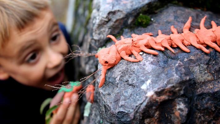 Dětem chybí kontakt s přírodou. Na lepší zázemí pro venkovní výuku půjde čtvrt miliardy Dětem chybí kontakt s přírodou. Na lepší zázemí pro venkovní výuku půjde čtvrt miliardy