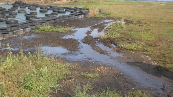 Nebezpečné závadné látky z kravína se vsakovaly volně do půdy Nebezpečné závadné látky z kravína se vsakovaly volně do půdy