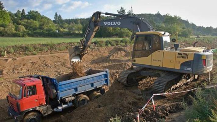 Nakládání se stavebními a demoličními odpady výkopové zeminy Nakládání se stavebními a demoličními odpady výkopové zeminy