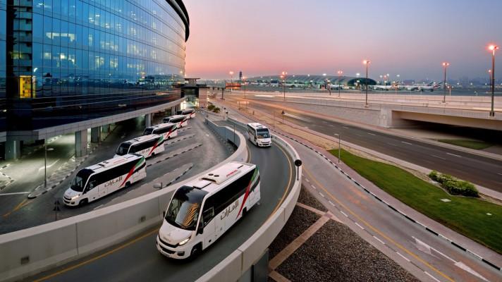 Emirates jede na zelené vlně, část pozemní dopravy v Dubaji přechází na biopaliva