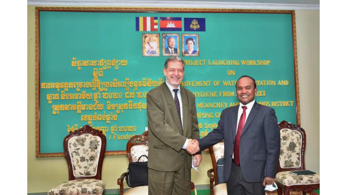 V Kambodži byl zahájen projekt ČRA, který zajistí obyvatelům 45 vesnic přístup k pitné vodě V Kambodži byl zahájen projekt ČRA, který zajistí obyvatelům 45 vesnic přístup k pitné vodě