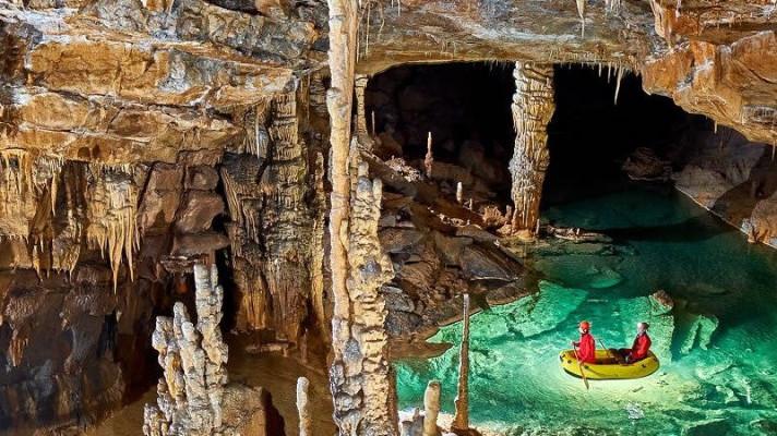 Rok 2021 - Mezinárodní rok jeskyní a krasu Rok 2021 - Mezinárodní rok jeskyní a krasu