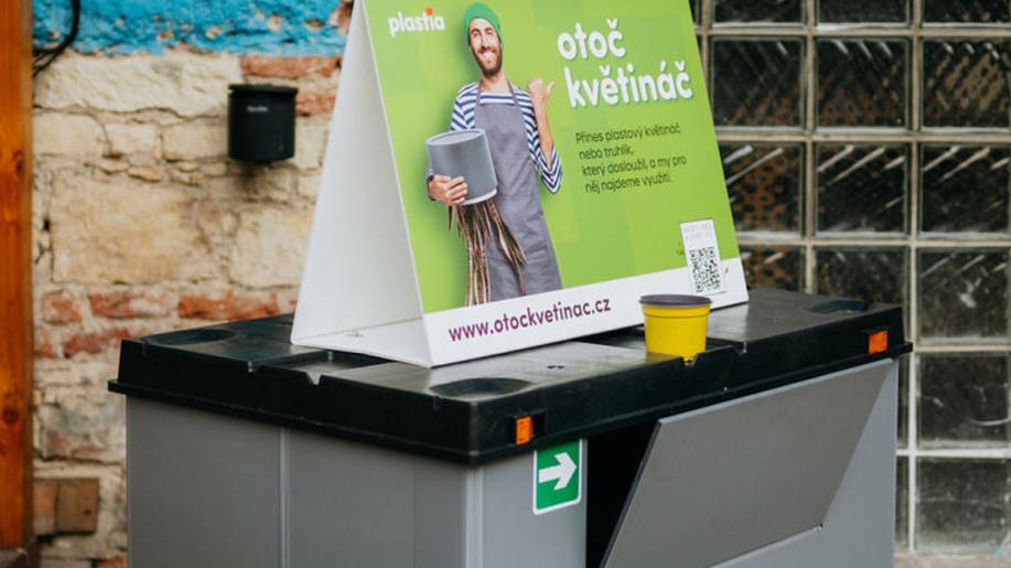 V ČR začal fungovat projekt na recyklaci plastových květináčů