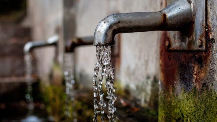 Třetina spotřebované vody pochází ze vzdálených zdrojů. Sucho na druhé straně planety tak může zdražit potraviny