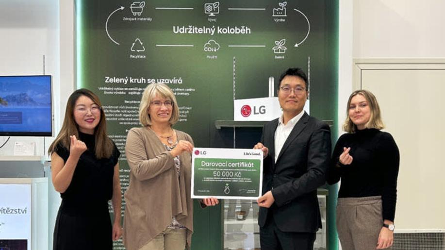 LG startuje dlouhodobou spolupráci se vzdělávacím programem Recyklohraní. V pilotním projektu představuje dětem recyklaci elektroodpadu v praxi