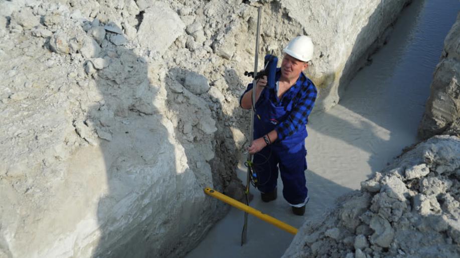 Hladina podzemní vody v okolí dolu Turów díky těsnicí bariéře stoupá. Je to dobré znamení pro zamezení odtékání vody z českého území Hladina podzemní vody v okolí dolu Turów díky těsnicí bariéře stoupá. Je to dobré znamení pro zamezení odtékání vody z českého území