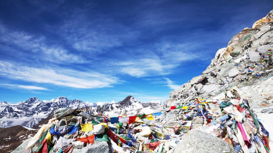 Nepálci při letošním úklidu Himalájí odstranili 11 tun odpadků a čtyři mrtvé