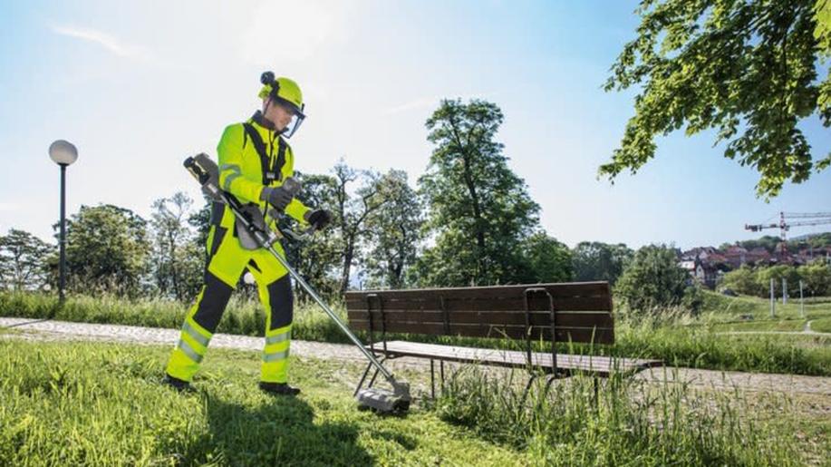 Vysoká tráva snižuje teplotu povrchu až o 12 stupňů