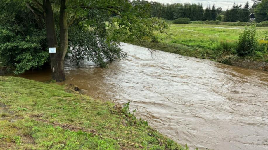 Práce Ústřední povodňové komise nekončí, voda sice postupně opadá, ale nyní nás čekají odklízecí práce