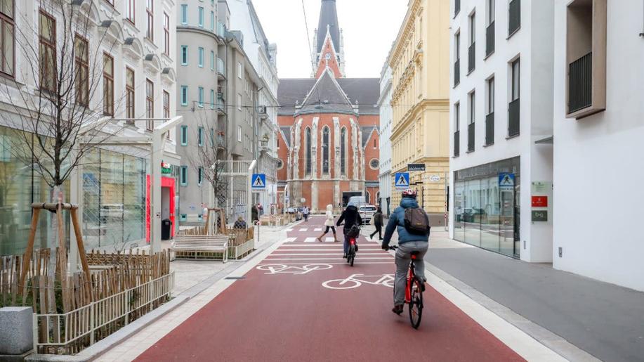 Vídeň otevřela první cykloulici v nizozemském stylu