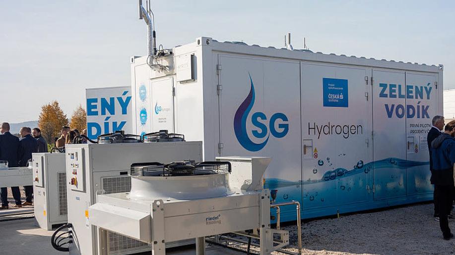 Vodík má zelenou, na budování elektrolyzérů dáme z Modernizačního fondu tři miliardy korun, oznámil ministr Hladík Vodík má zelenou, na budování elektrolyzérů dáme z Modernizačního fondu tři miliardy korun, oznámil ministr Hladík